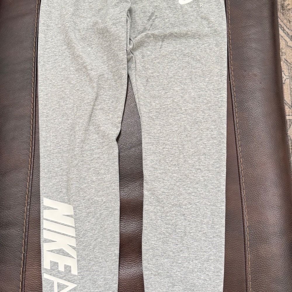 Nike womens Gray  lightweight stretch  knit workout  pants